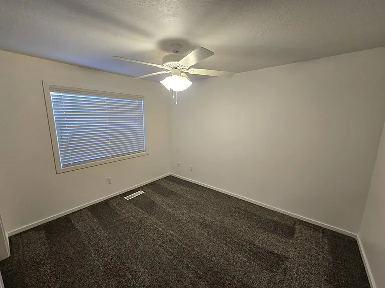 5282 S 575 W — Photo 14
