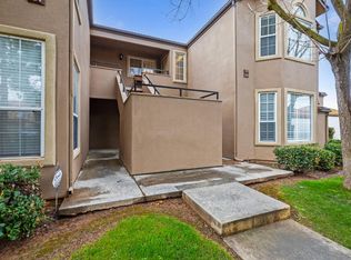 8147 N Cedar Ave APT 203, Fresno, CA 93720