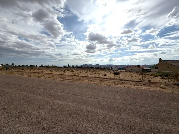9949/9957 N Mano Drive, Kingman, AZ 86401