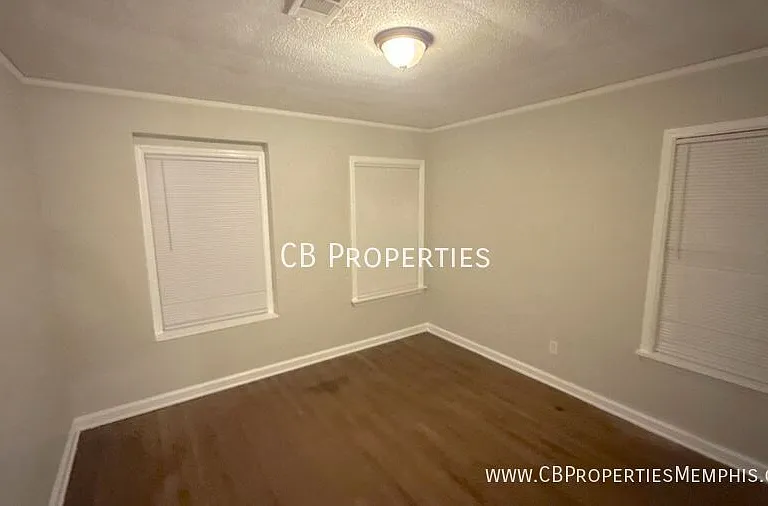 2370 Larose Ave — Photo 5