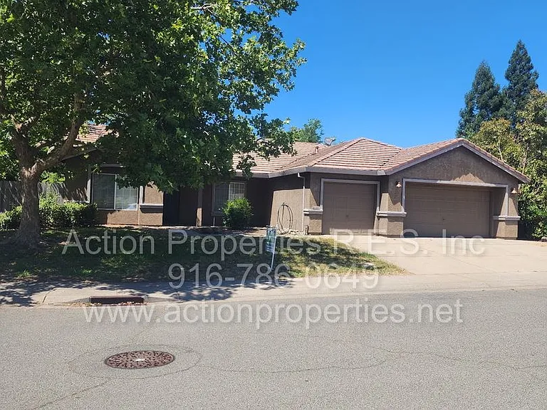 1057 Shenencock Way — Photo 2