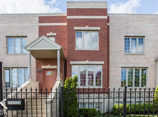 2952 W Warren Blvd, Chicago, IL 60612
