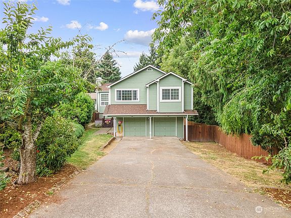 2nd image of 8167 Lariat Trail NW