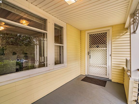 3rd image of 6725 N Burrage Ave