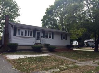 5 Brooks Rd, Rockland, MA 02370