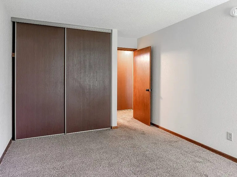 Driftwood Apartments — Photo 7