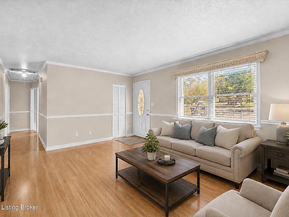 5th image of 6905 Boxwood Ct