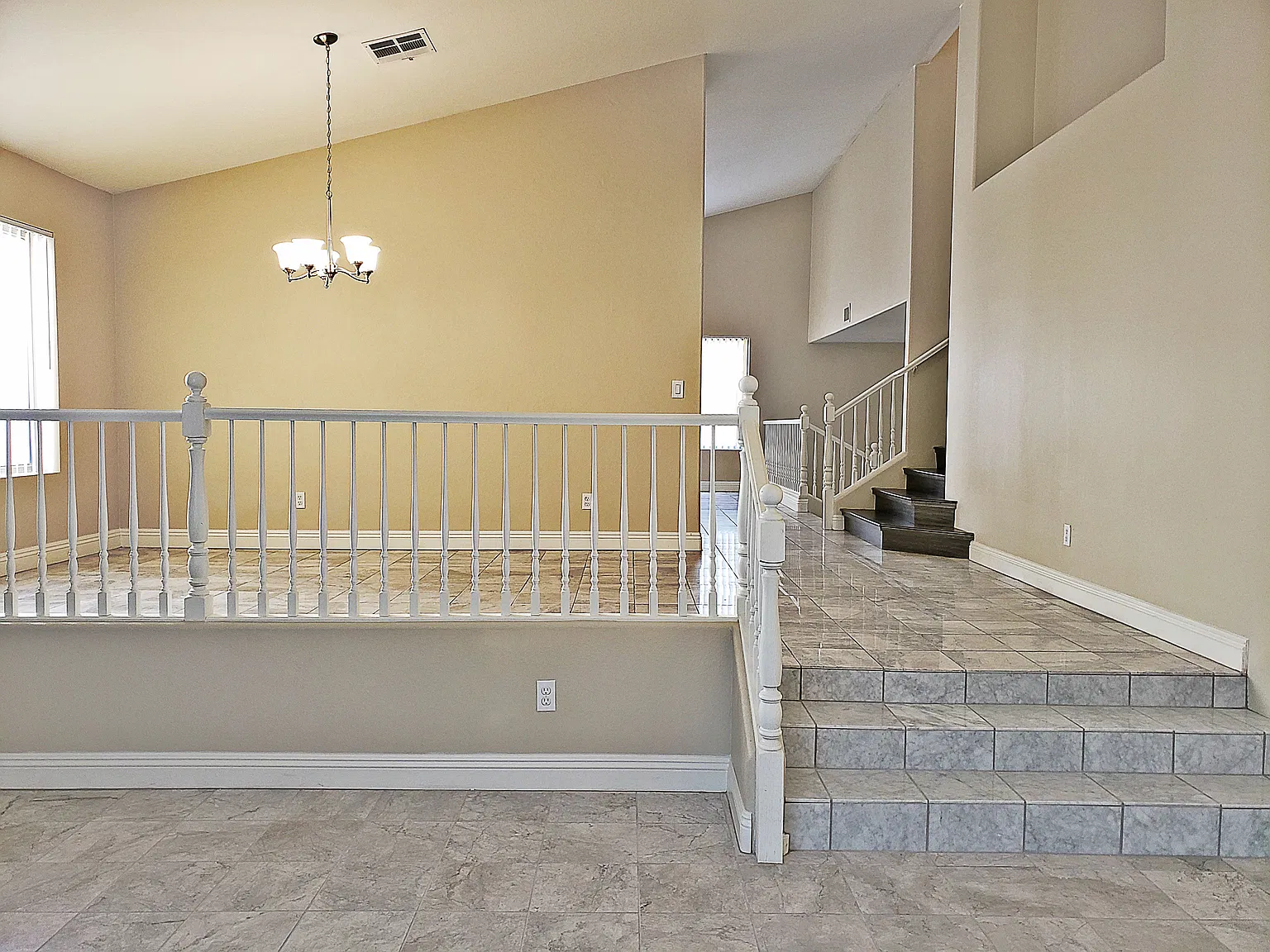 4 bed, 2984 sqft, $2,995 — Photo 4