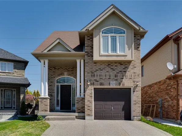 928 Dunblane Ct, Kitchener, ON N2R 1W9