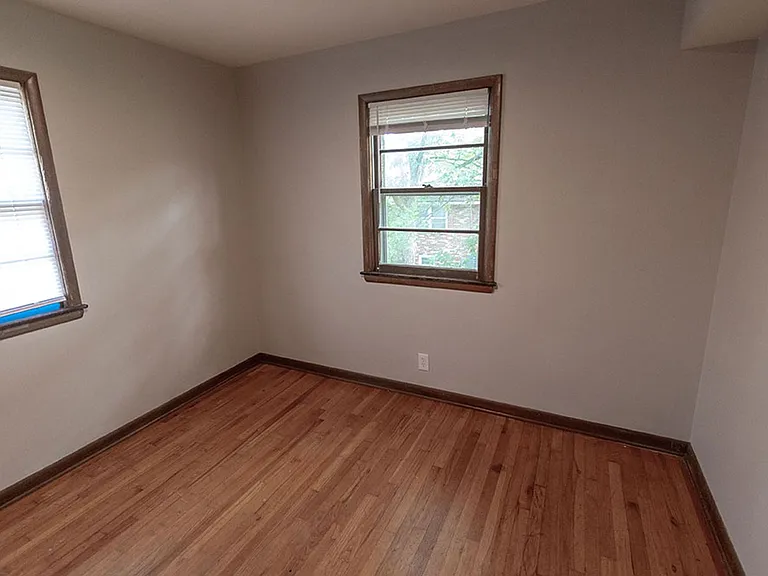1804 Sylvan Ln — Photo 16