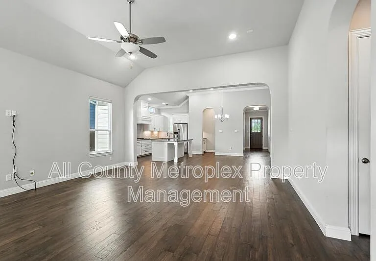 9002 Habersham Dr — Photo 16