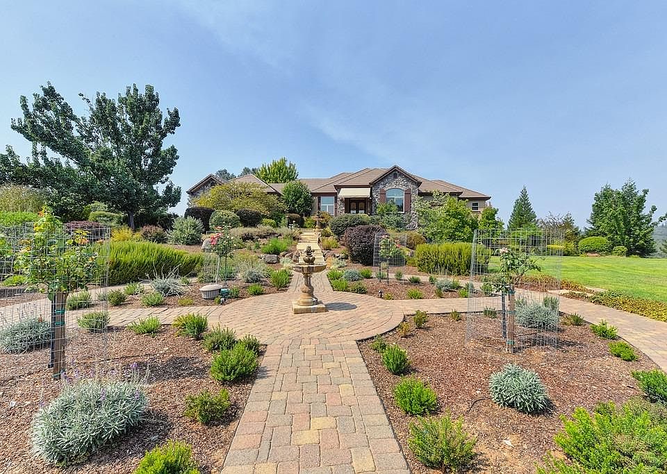 1st image of 11090 Gray Pine Way