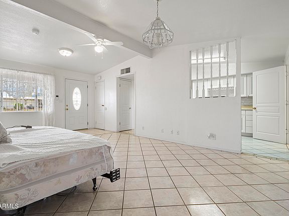 4th image of 301 WHITTON Street