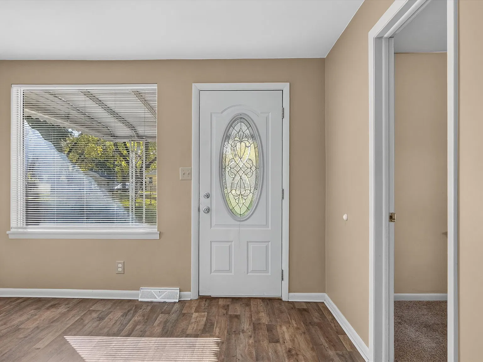 2 bed, 630 sqft, $1,195 — Photo 4