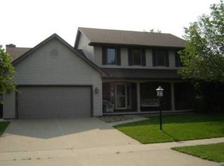 200 N White Clover Dr, Chillicothe, IL 61523