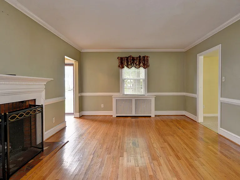 39 Westover Rd — Photo 13