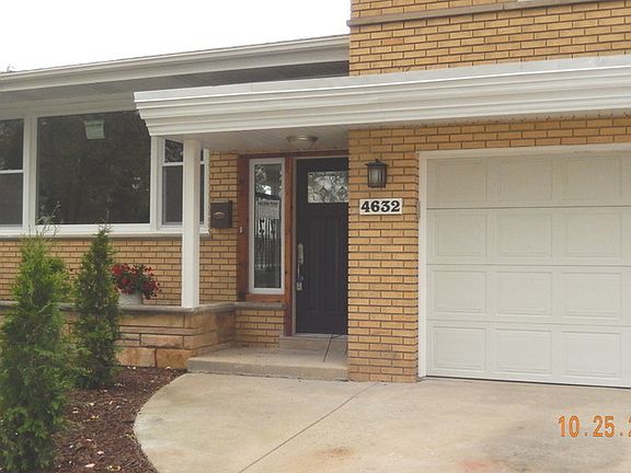 2nd image of 4632 W 99th Pl