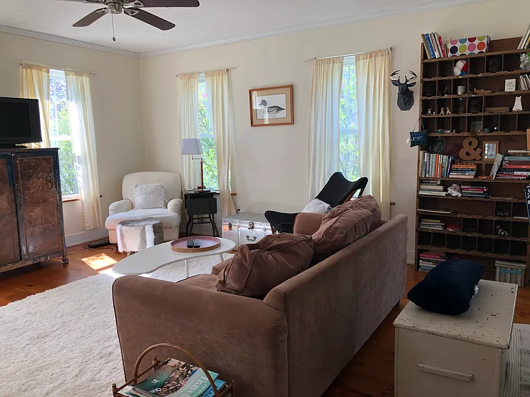 325 Merrick St — Photo 8