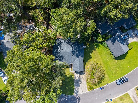 3rd image of 118 Mill Pond Ct