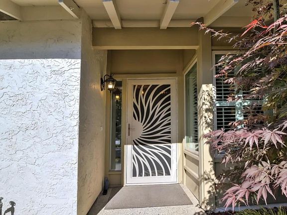 2nd image of 8437 Chenin Blanc Ln