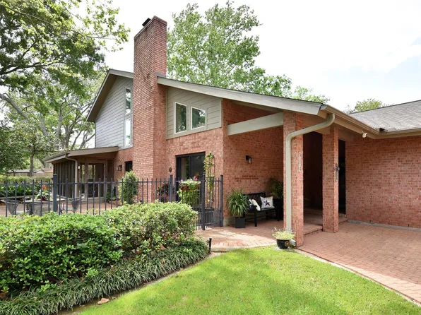 904 Winston Dr, Richmond, TX 77469