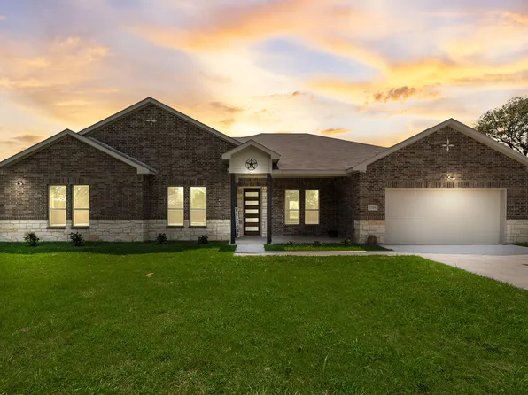 3334 Knight St, Corsicana, TX 75110