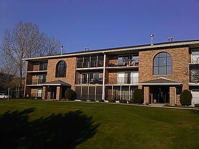 1st image of 5646 W 158th St #405