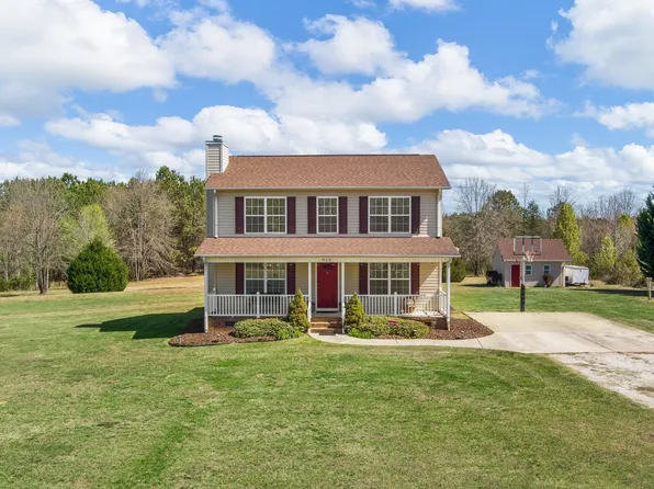 915 S Blackstock Rd, Landrum, SC 29356