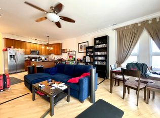 3012 W Fullerton Ave APT 3, Chicago, IL 60647