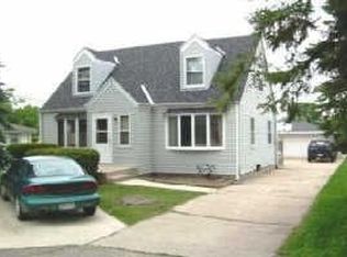 2631 Sunrise Rd, Racine, WI 53402