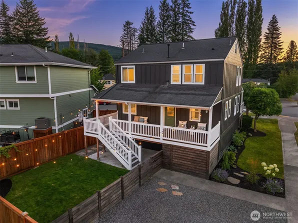 8734 Falls Avenue SE, Snoqualmie, WA 98065