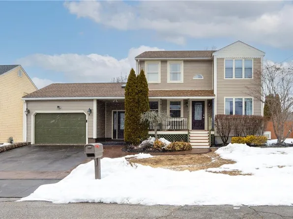 21 Sarah Ln, Warwick, RI 02889