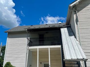 320 E Van Emmon St APT C, Yorkville, IL 60560