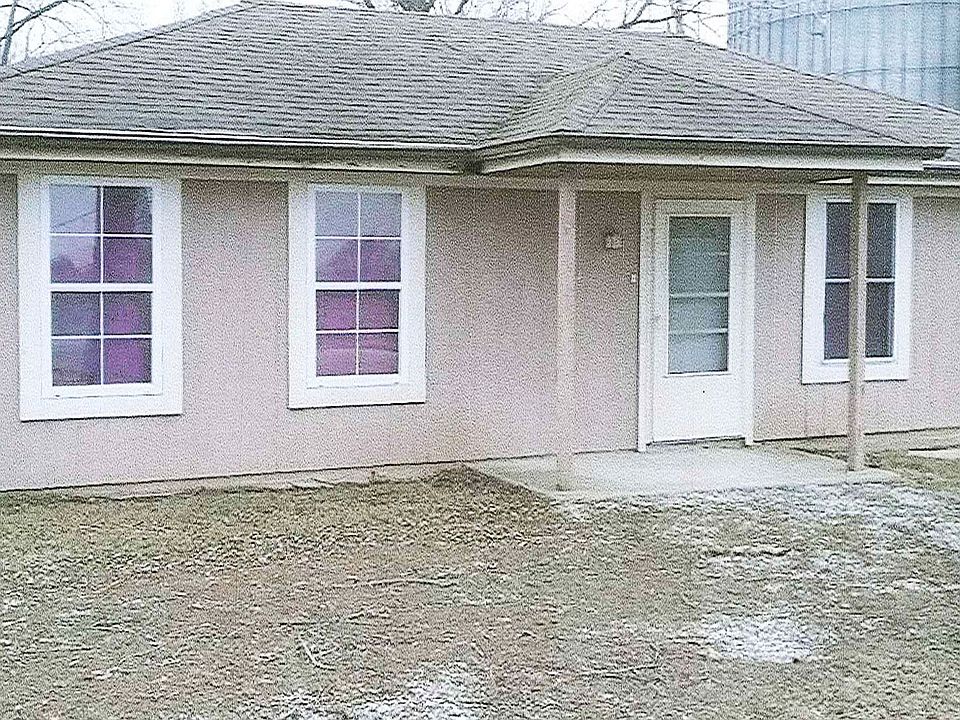 1st image of 104 Barlett Ave