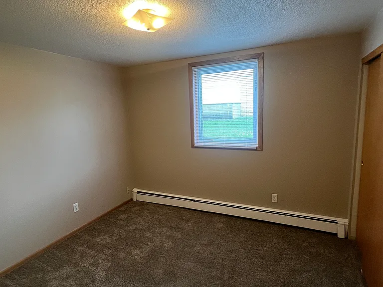 2210 18 1/2 Ave NW #2 — Photo 9