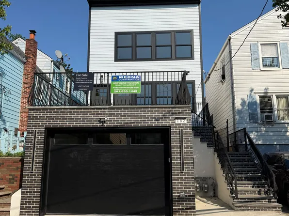 182 Columbia Avenue image 1 of 39