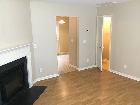 3rd image of 3500 Sherbourne Ln