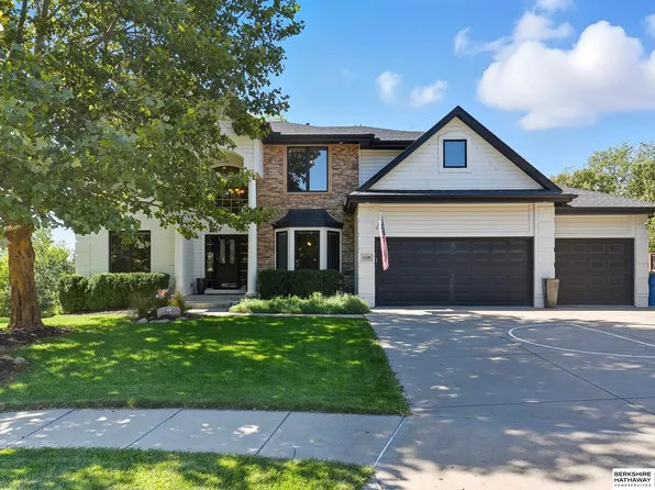 1528 S 195th Cir, Omaha, NE 68130