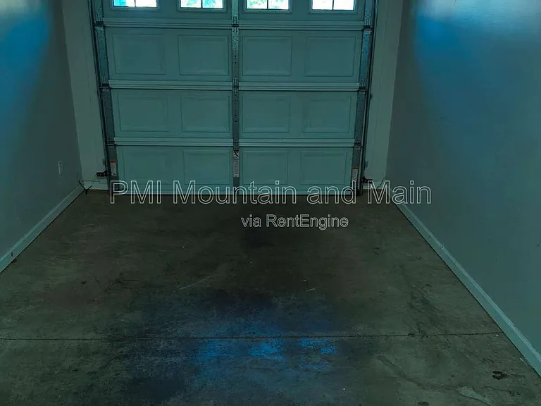 25 Barnett Shoals Dr — Photo 34