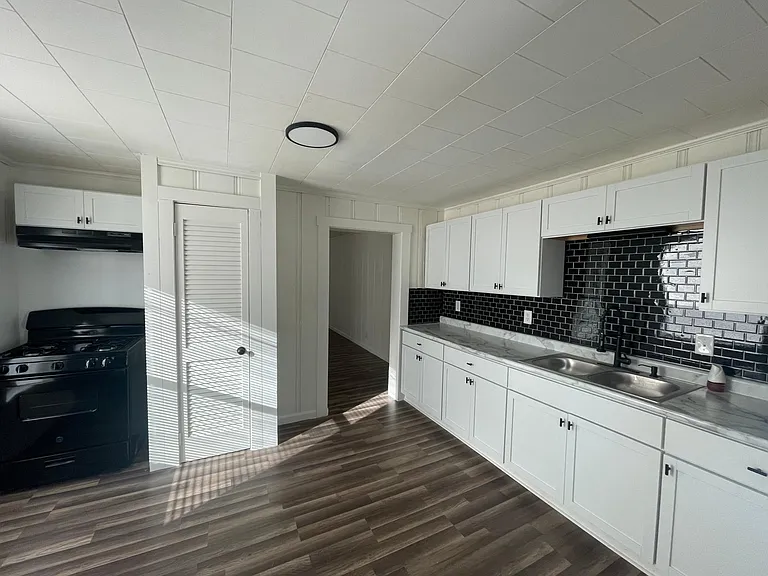 342 Kahl Ct — Photo 7