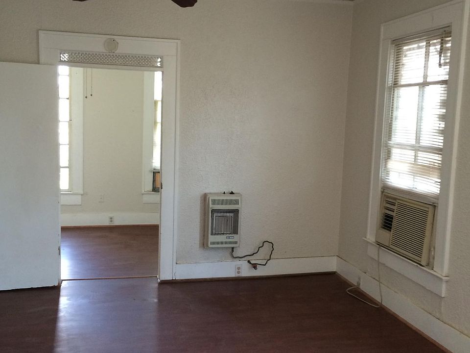 2nd image of 1114 18th St APT 3