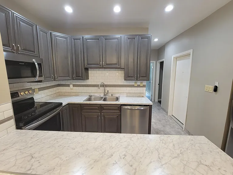 1441 Wightman St #2 — Photo 3