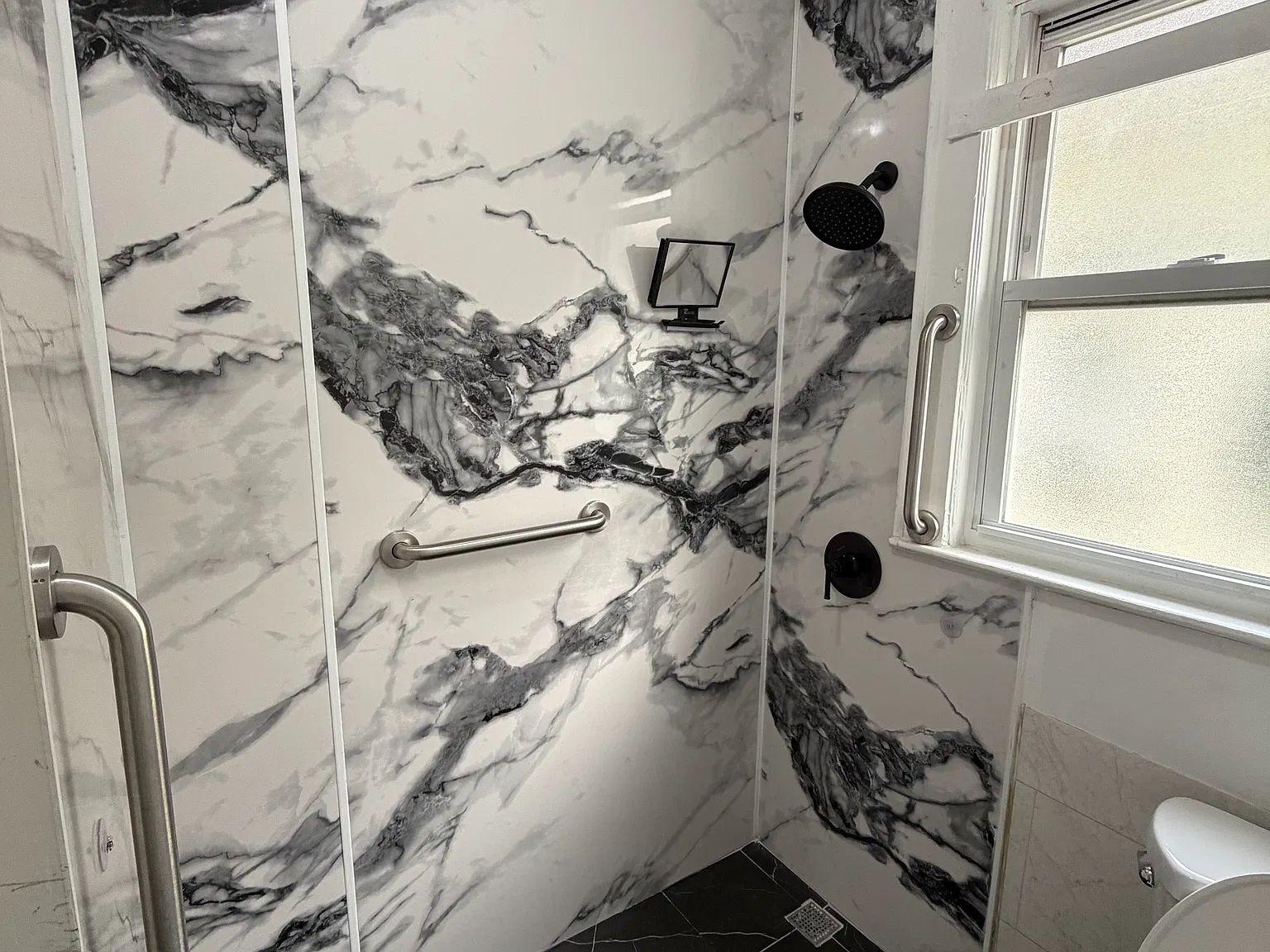 2 bed, $2,000 — Photo 1