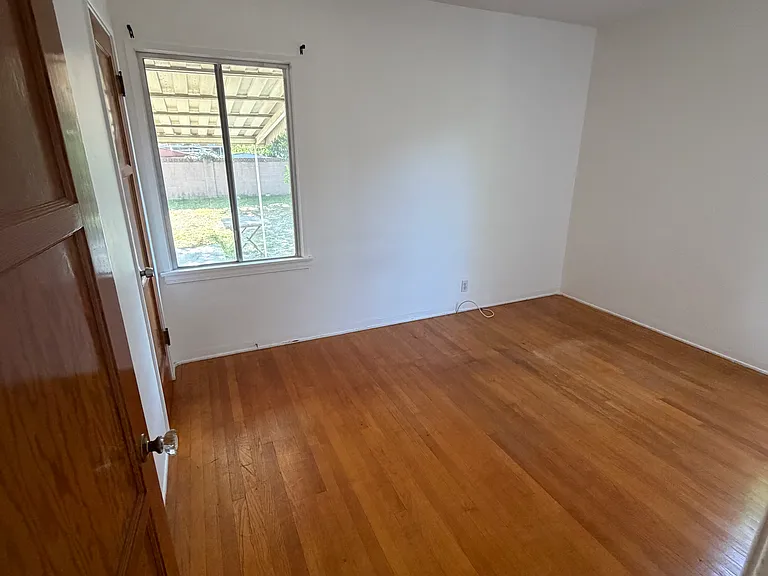 6447 Bellaire Ave — Photo 6