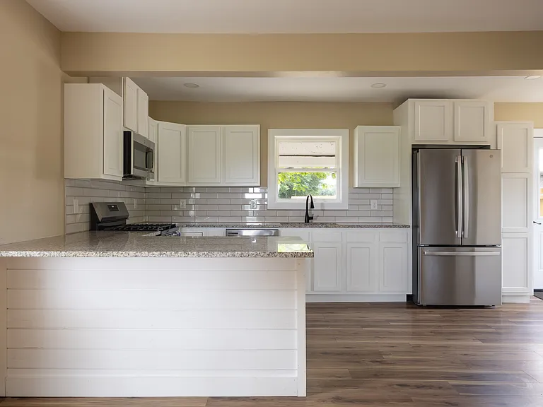 639 Landis Ave — Photo 11