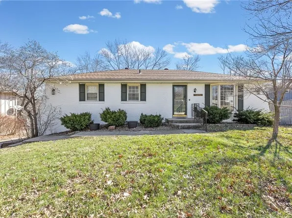 1303 Milwaukee St, Excelsior Springs, MO 64024
