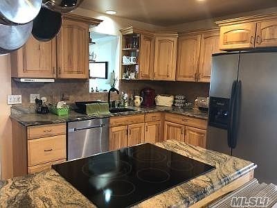 3rd image of 148 N Queens Ave
