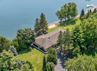 2720 N Bayview Ln, McHenry, IL 60051
