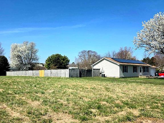 2nd image of 21701 Tammie Dr