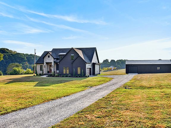 2nd image of 1147 Maxwell Branch Rd
